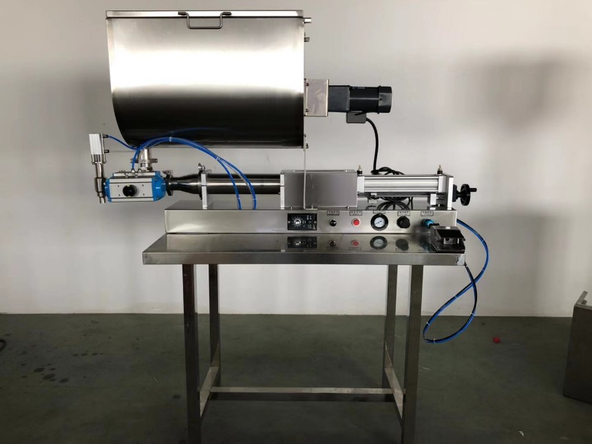 臥式攪拌顆粒灌裝機
