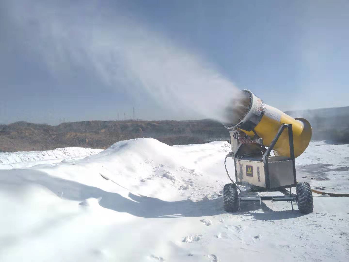 造雪景用造雪機(jī) 覆蓋面積小適用于各種場地雪景造雪