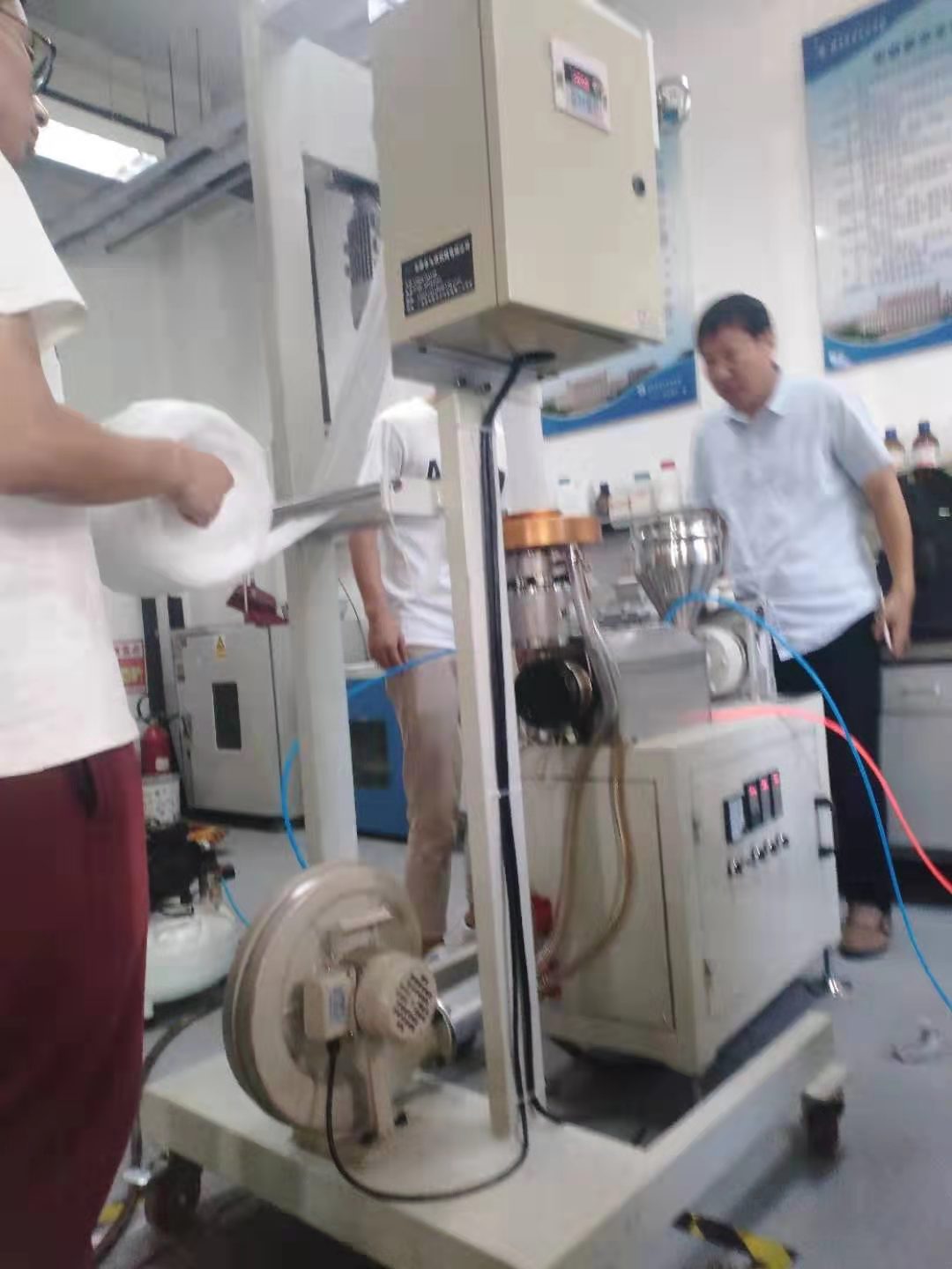 東莞小型吹膜機多少錢