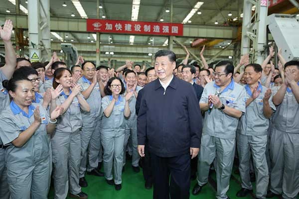 跟著黨的腳步走 習近平：一定要把我國制造業搞上去。
