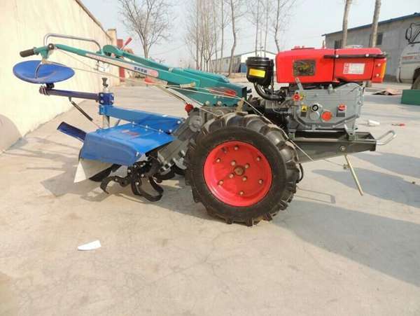 柴油動力 牽引驅動型手扶拖拉機 操作靈活 一機多用
