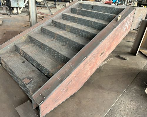 鋼結構樓梯  制作廠家選博泰鋼結構 節省空間 堅固耐用