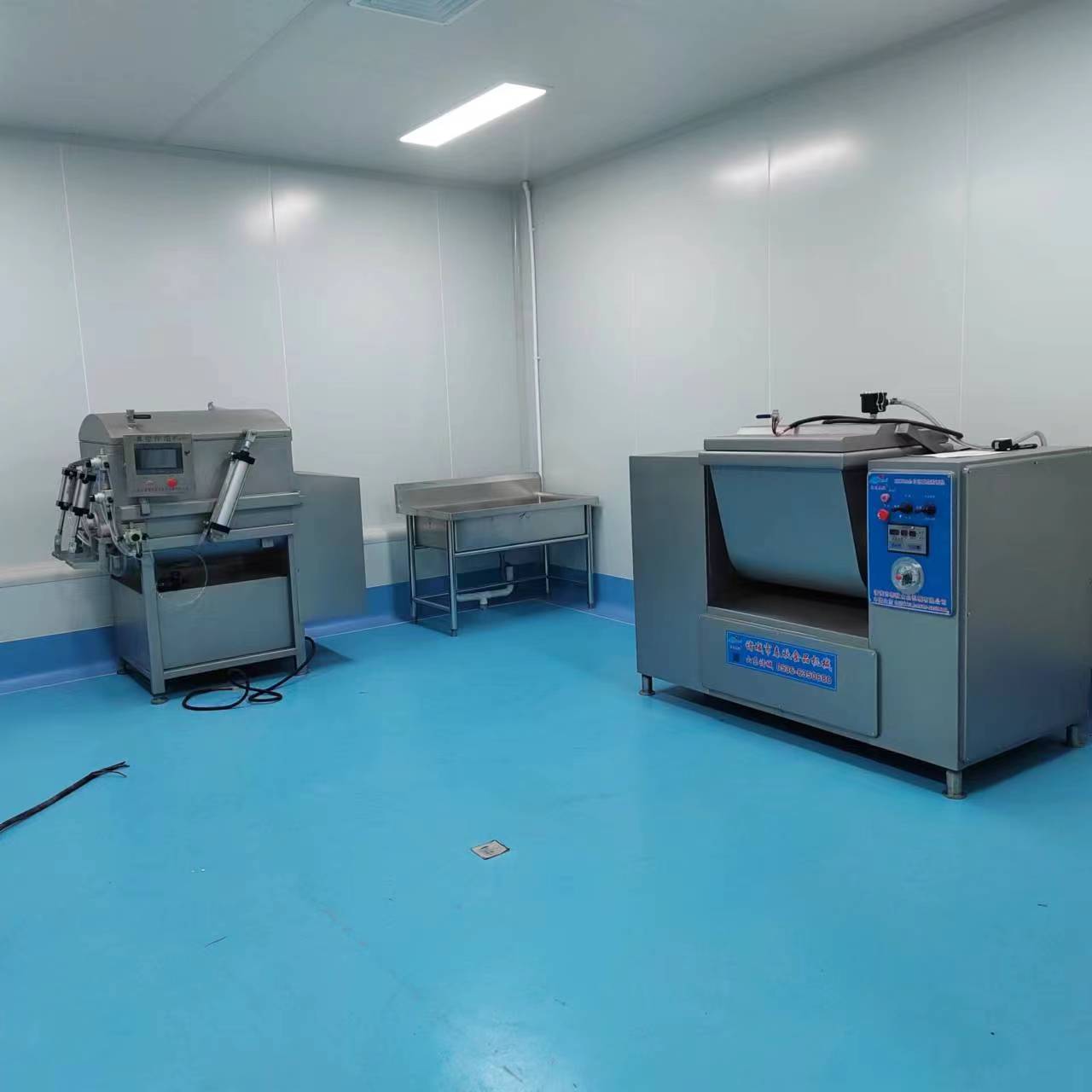 蒸餃加工設(shè)備130 8166 1390蒸餃真空和面機(jī) 水餃皮真空和面機(jī)