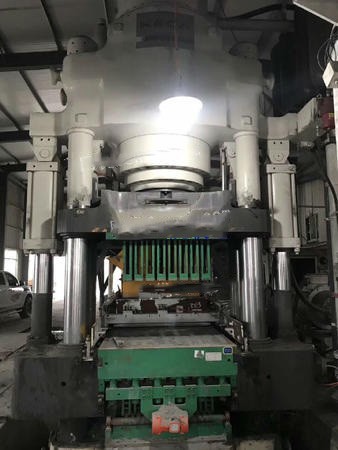處理二手科達KEDA-1300全自動液壓磚機，九成新