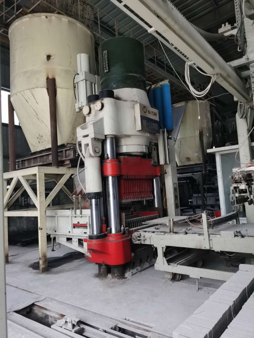 8成新以上   海源HF1100全自動液壓磚機