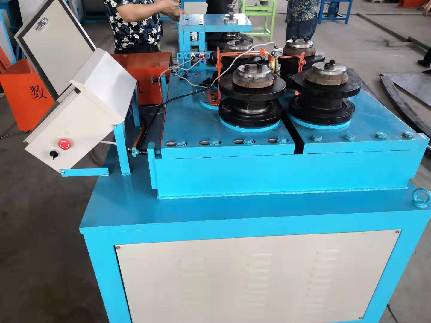 凱威-五輪方管彎弧機 可彎五個厚
