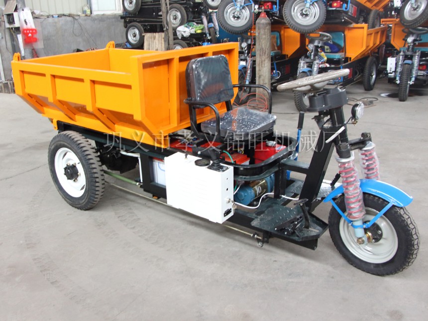 小型電動(dòng)運(yùn)輸自卸車廠家直銷，1.5噸電動(dòng)運(yùn)輸自卸車定制
