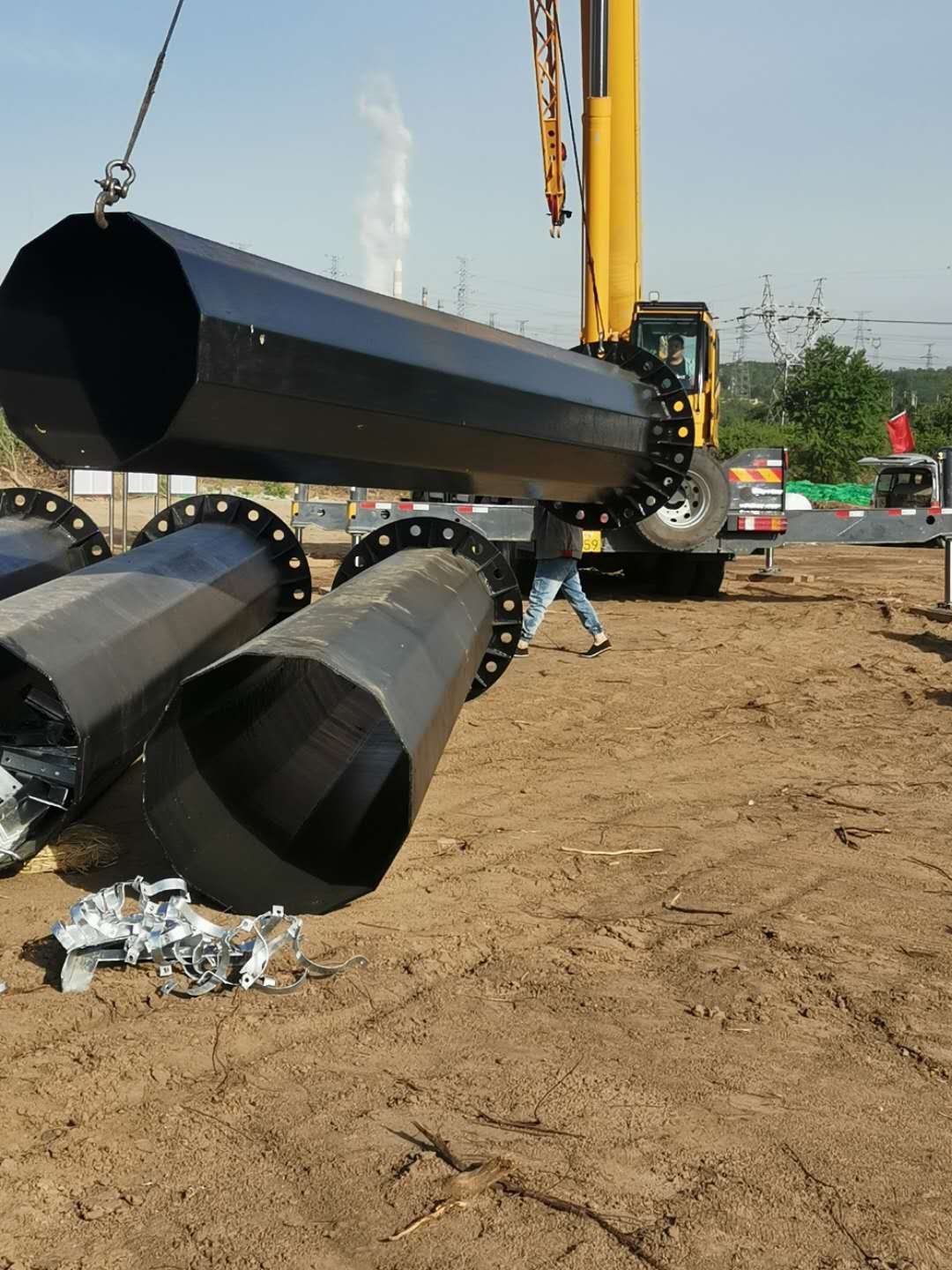 河北電力鋼樁基礎電力鋼管桿電力鋼管塔生產廠家地腳螺栓