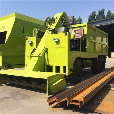 牧場牛羊柴油鏟糞車 翻斗自卸式牛場清糞車