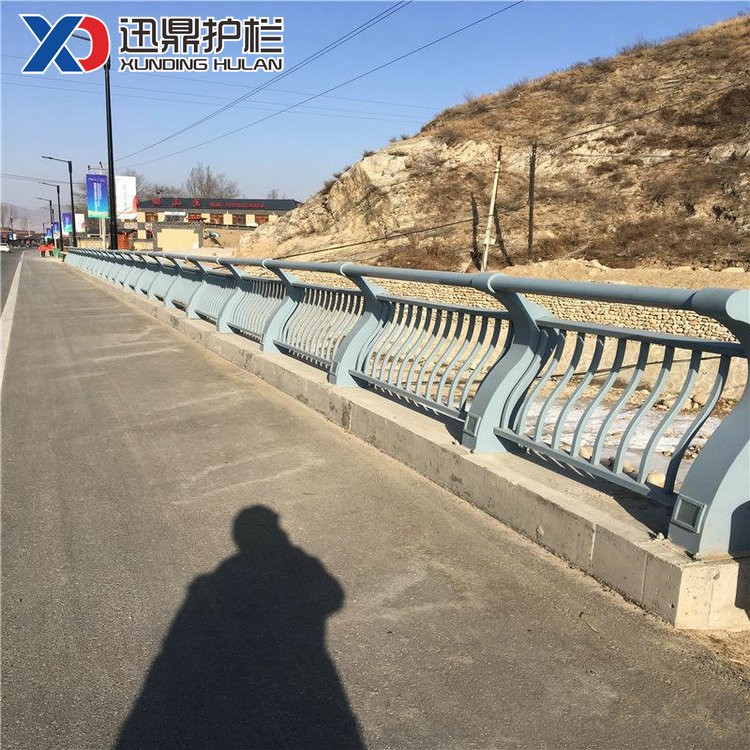 景觀橋梁護欄|不銹鋼景觀橋梁護欄價格多少錢一米