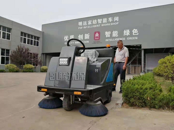 平頂山掃地機 平頂山物業掃地車-平頂山全自動駕駛式掃地車廠家直銷