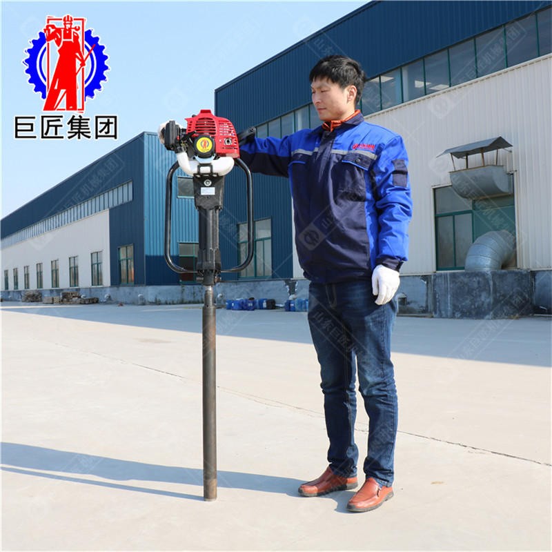 不用電的取土鉆機(jī)巨匠QTZ-1取土鉆機(jī)便攜式取樣鉆探設(shè)備