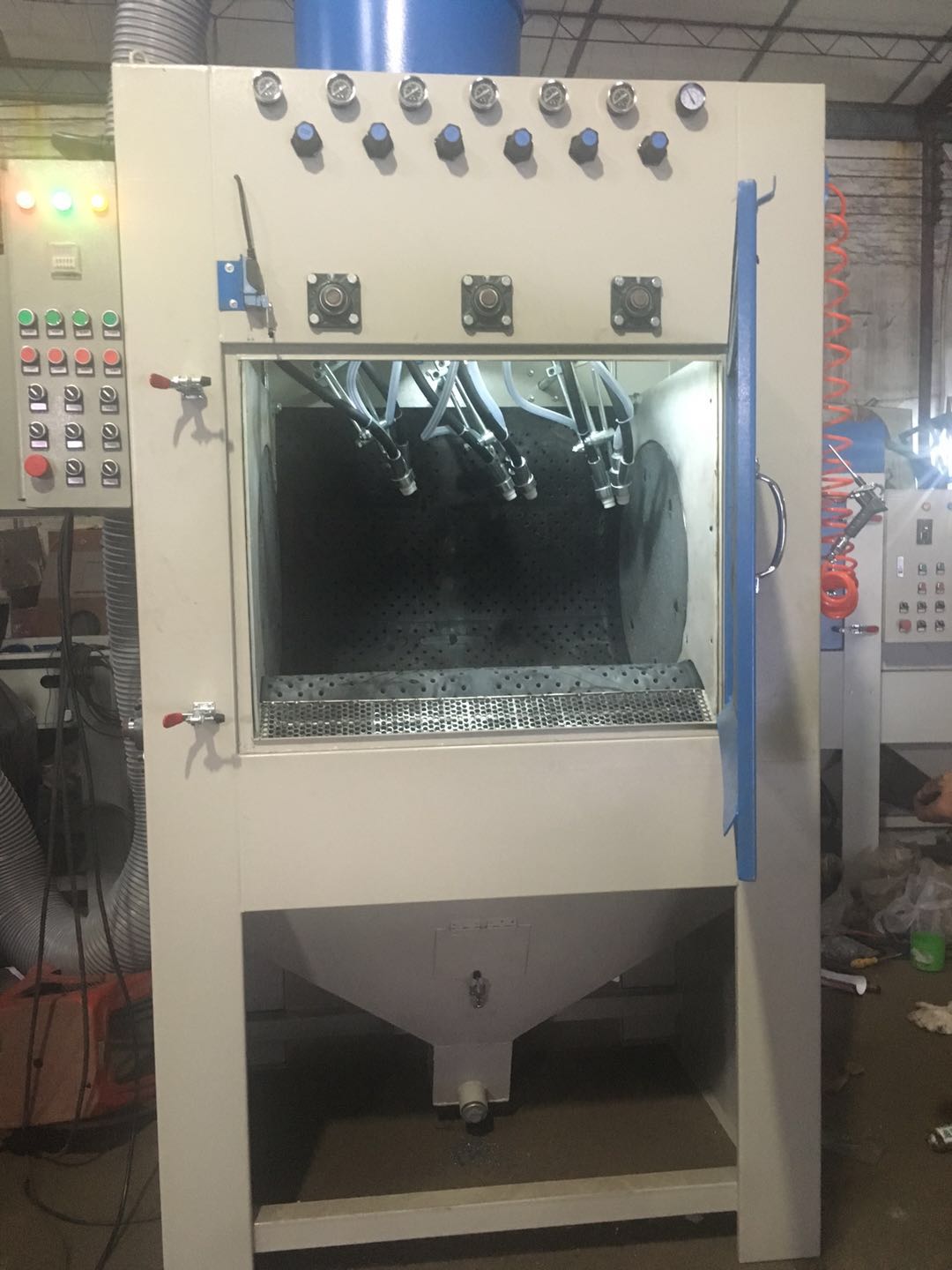 山西雙槍滾筒自動(dòng)打砂機(jī)壓克力自動(dòng)噴砂機(jī)