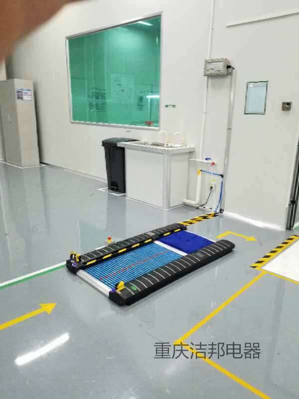 工業(yè)型全自動(dòng)鞋底清洗機(jī)踩洗機(jī)