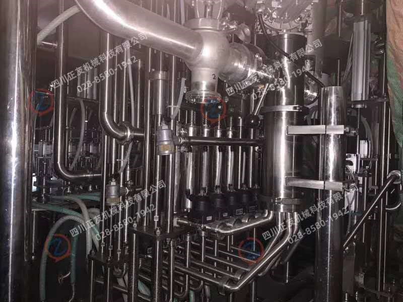 9.9成新，就開機做了下測試，現低價處理-自立袋灌裝機