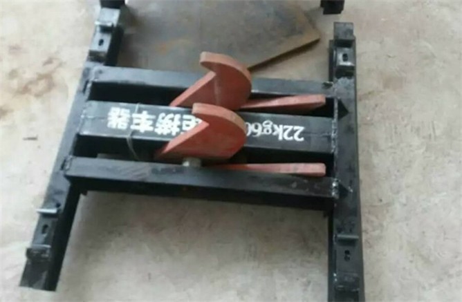 撈車(chē)器礦用安全設(shè)備捕車(chē)器廠家直供防跑車(chē)撈車(chē)器