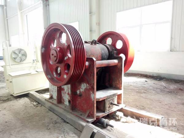 出售一臺PE500X750顎式破碎機
