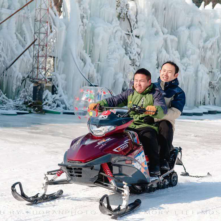 滑雪場游玩設備 雪上摩托車 親子戲雪項目 雙人雪上摩托車