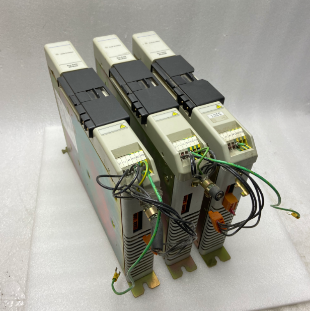 700DC-P400Z1	繼電器