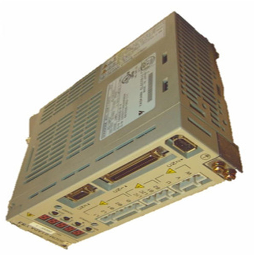 SEW	MC07B0300-503-4-00/L	變頻器