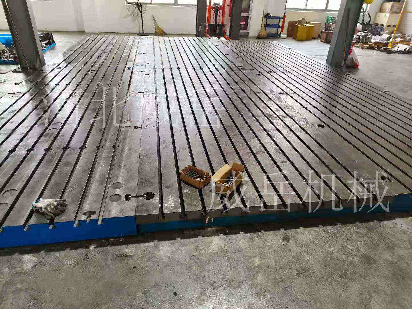 1乘2米鑄鐵平臺規(guī)格齊全加高加厚機(jī)床工作臺耐腐蝕