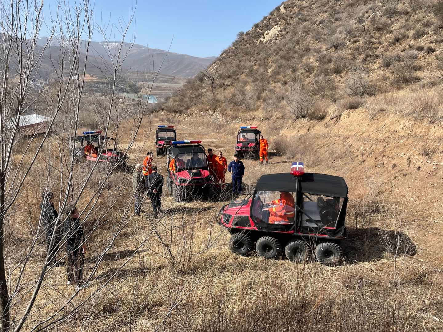 應急搶險水陸兩棲車-陸地時速可達40公里的全地形車