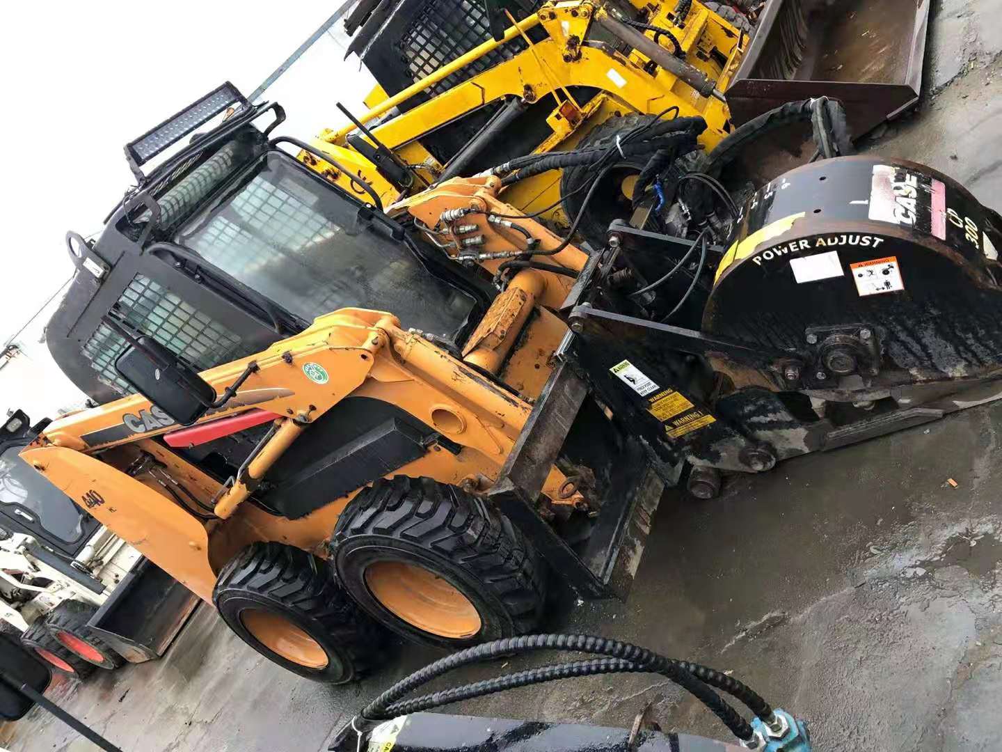 進口原裝case凱斯440大流量銑刨機，滑移裝載機，清掃機，四驅小鏟車，多功能車