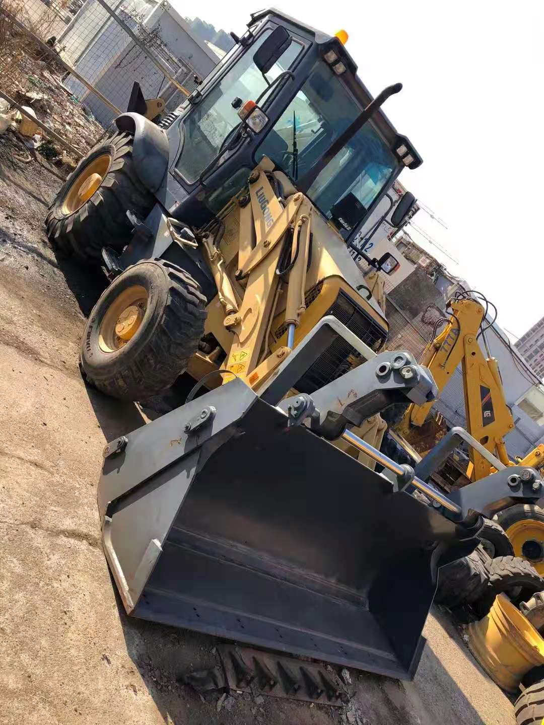 全新柳工766A兩頭忙，挖掘裝載機庫存車