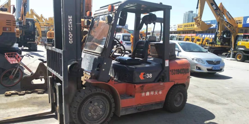 二手叉車出售八成新3噸叉車陜西地區包郵