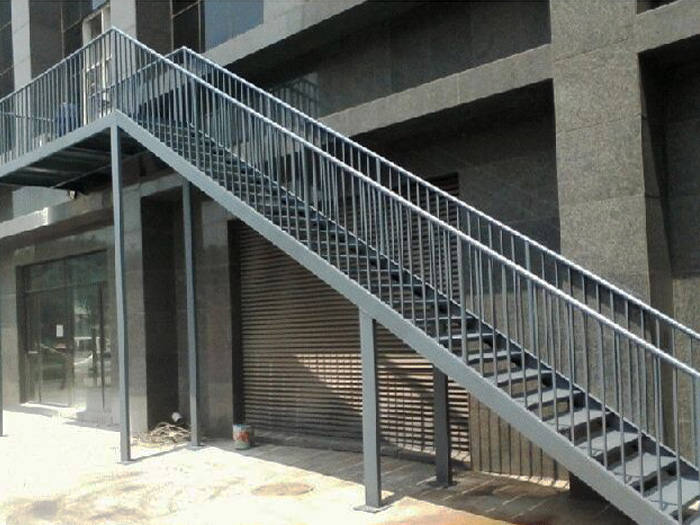 新疆鋼結構工程-鋼結構樓梯-遠東偉業